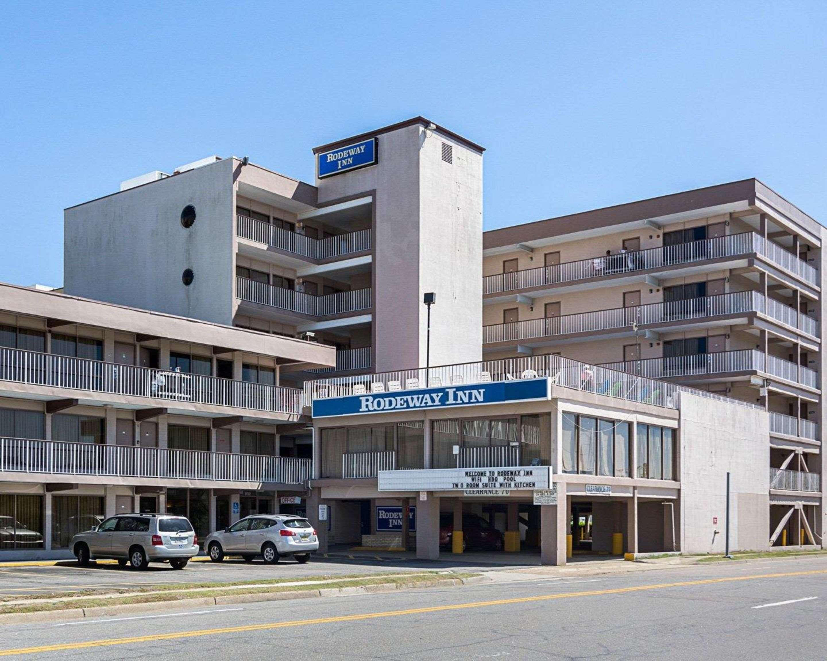 Red Roof Plus & Suites Virginia Beach - Seaside Exterior photo