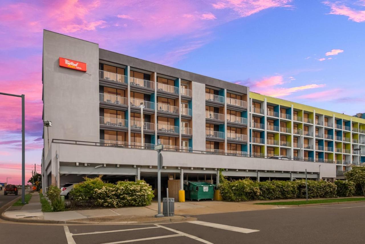 Red Roof Plus & Suites Virginia Beach - Seaside Exterior photo