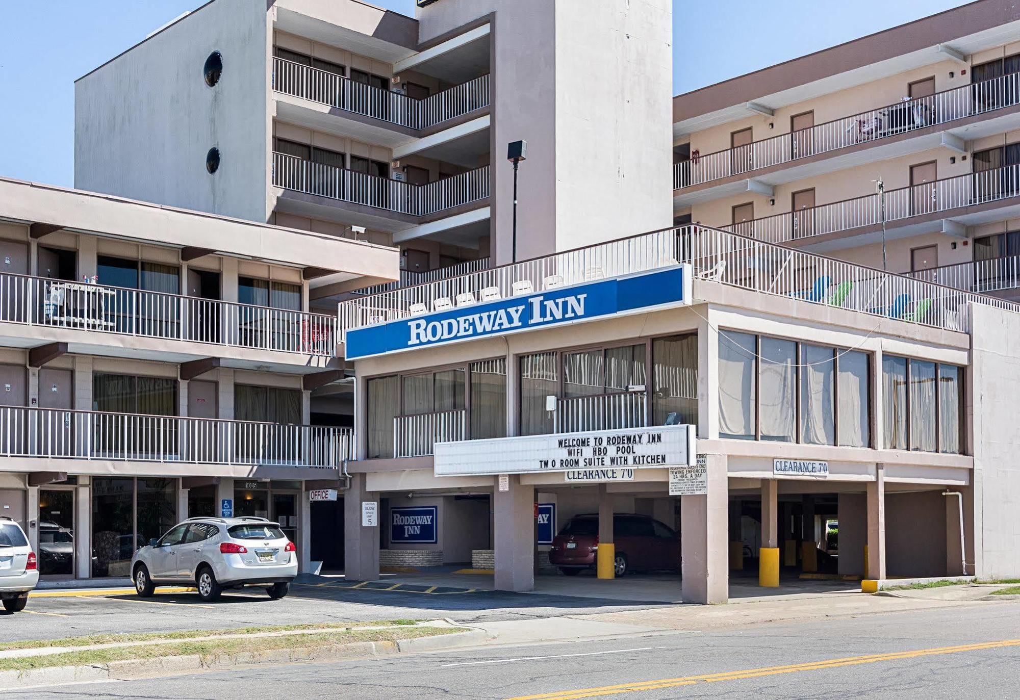 Red Roof Plus & Suites Virginia Beach - Seaside Exterior photo